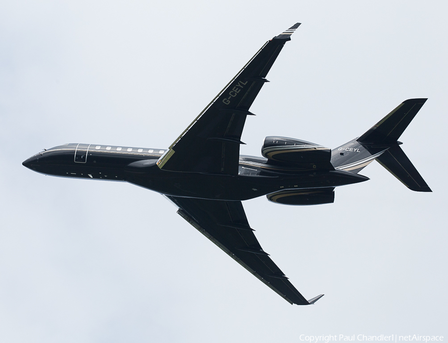 (Private) Bombardier BD-700-1A10 Global Express (G-CEYL) | Photo 112447