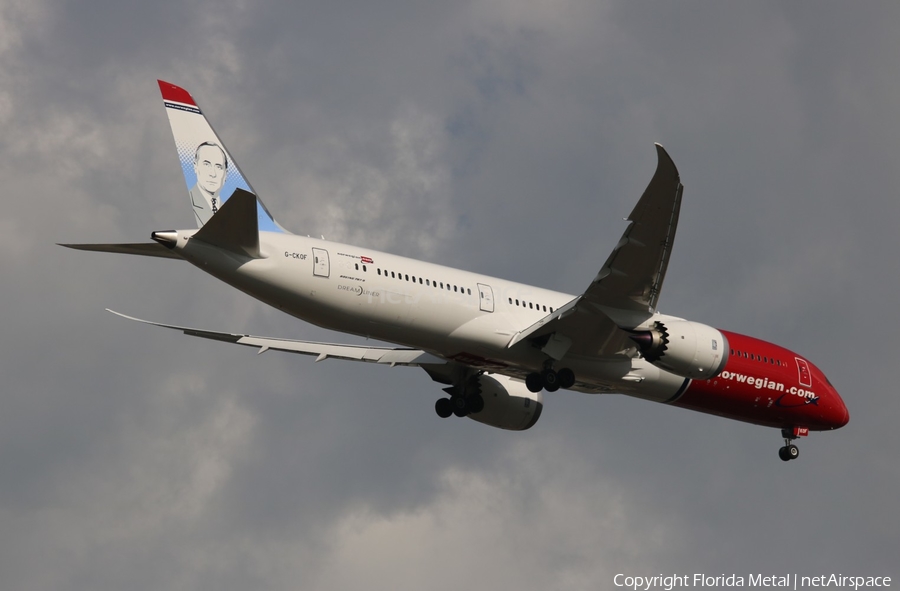 Norwegian Air UK Boeing 787-9 Dreamliner (G-CKOF) | Photo 543992