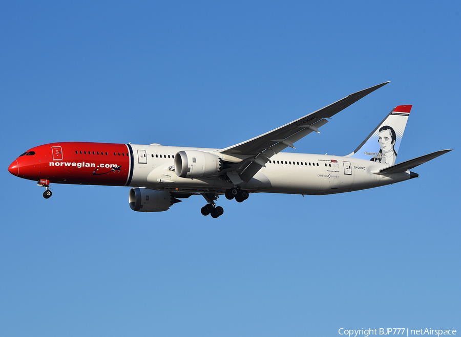 Norwegian Air UK Boeing 787-9 Dreamliner (G-CKWC) | Photo 284103