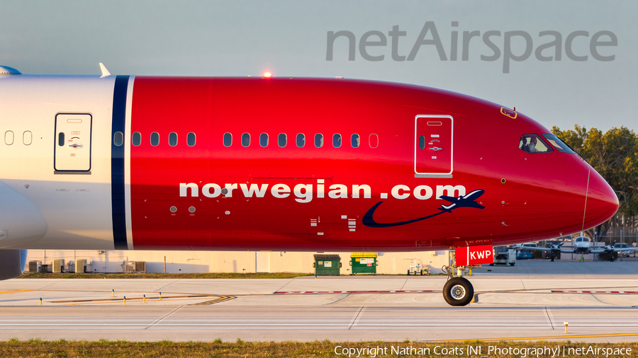 Norwegian Air UK Boeing 787-9 Dreamliner (G-CKWP) | Photo 300914