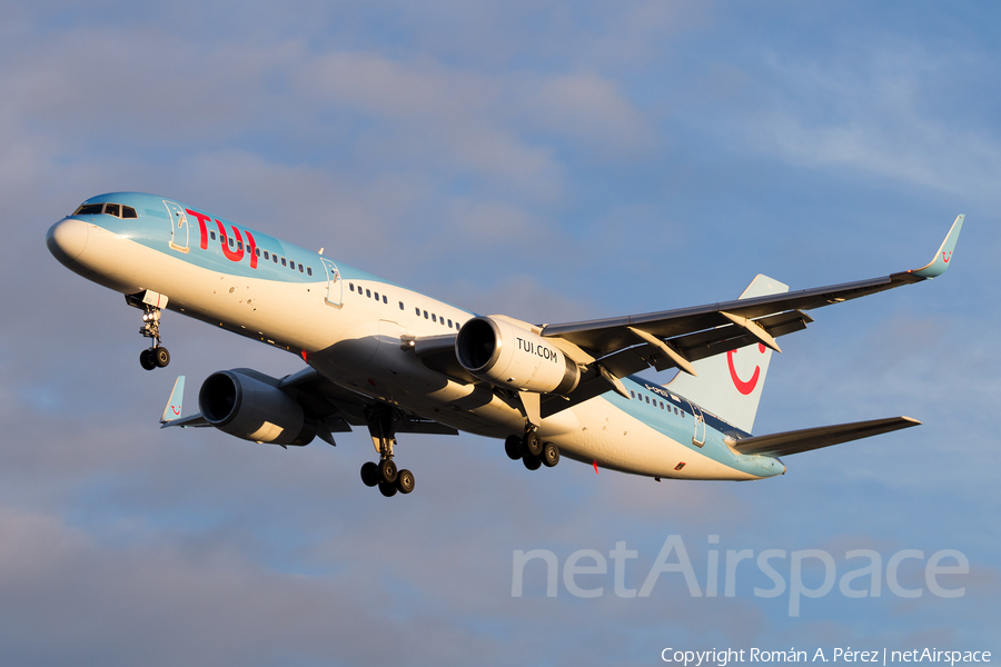 TUI Airways UK Boeing 757-236 (G-CPEU) | Photo 285079