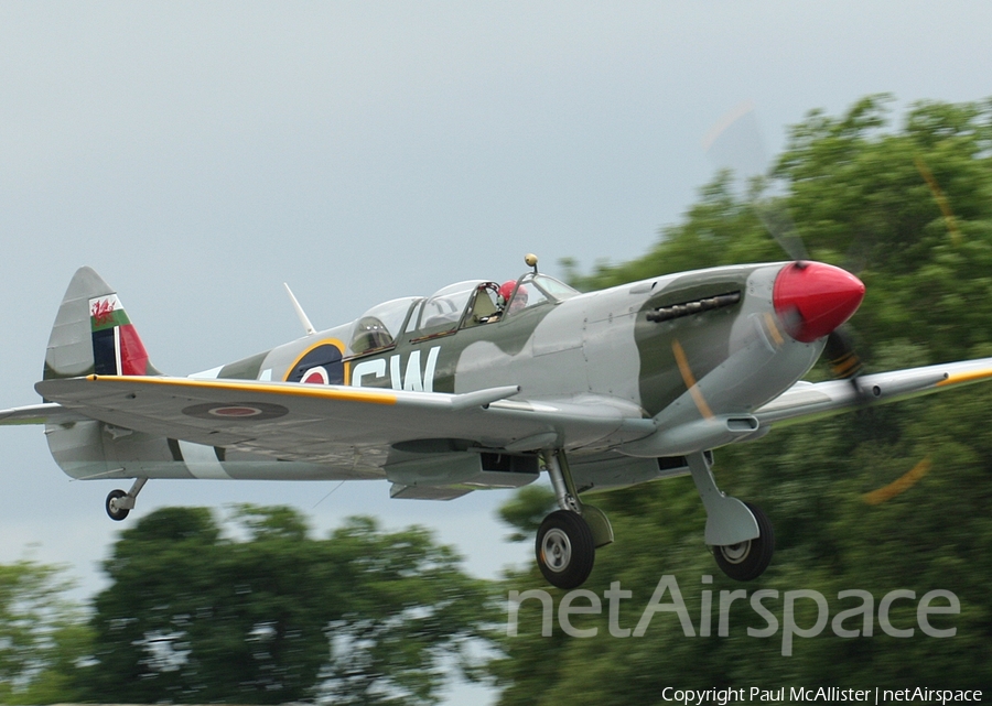 (Private) Supermarine Spitfire TR Mk IX (G-CTIX) | Photo 3599