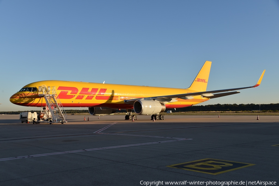 DHL Air Boeing 757-223(PCF) (G-DHKP) | Photo 324312