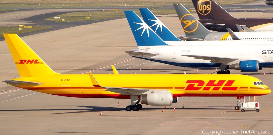 DHL Air Boeing 757-223(PCF) (G-DHKP) | Photo 444103
