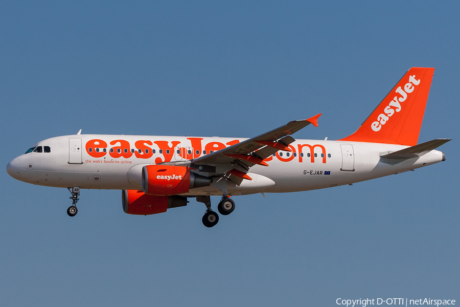 easyJet Airbus A319-111 (G-EJAR) | Photo 203303