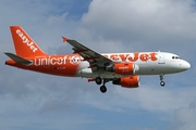 easyJet Airbus A319-111 (G-EJAR) at  Hamburg - Fuhlsbuettel (Helmut Schmidt), Germany