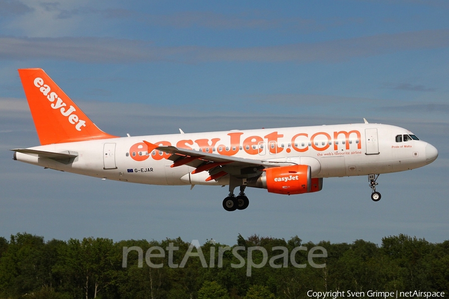 easyJet Airbus A319-111 (G-EJAR) | Photo 15658