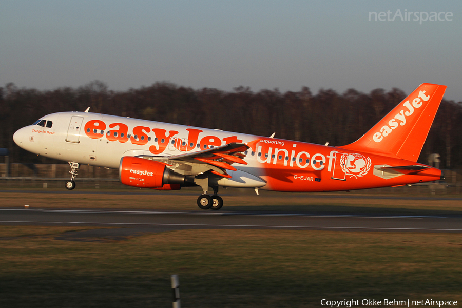 easyJet Airbus A319-111 (G-EJAR) | Photo 42929