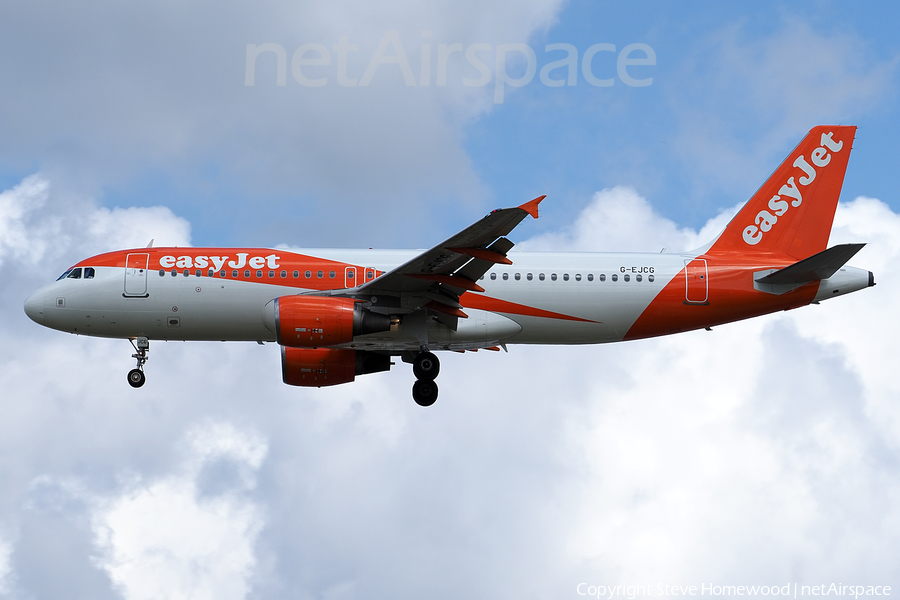 easyJet Airbus A320-214 (G-EJCG) | Photo 583572