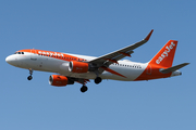 easyJet Airbus A320-214 (G-EJCK) at  London - Gatwick, United Kingdom