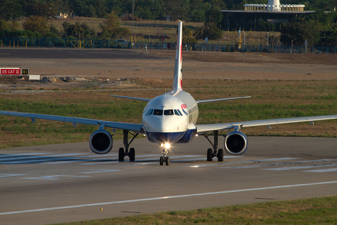 British Airways Airbus A320-232 (G-EUYE) at  Istanbul - Ataturk, Turkey