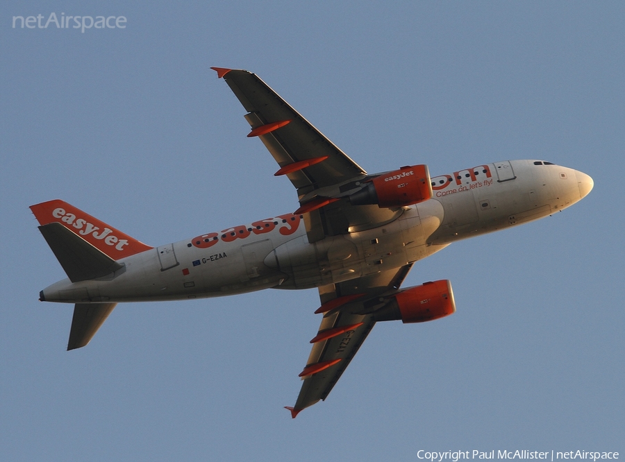 easyJet Airbus A319-111 (G-EZAA) | Photo 32657