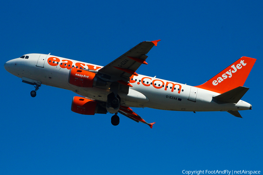 easyJet Airbus A319-111 (G-EZAA) | Photo 147945