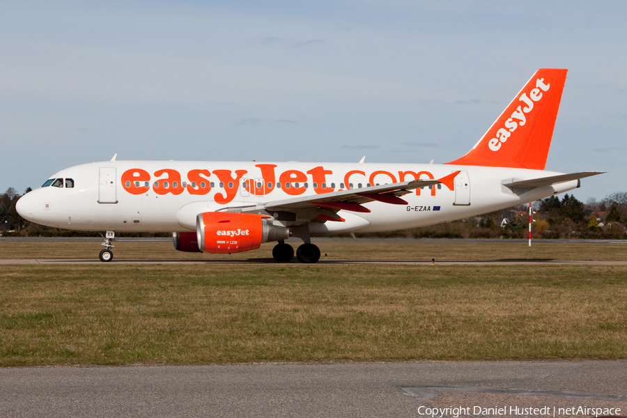 easyJet Airbus A319-111 (G-EZAA) | Photo 643868