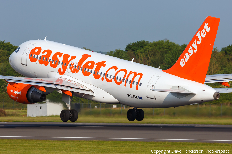 easyJet Airbus A319-111 (G-EZAA) | Photo 154331