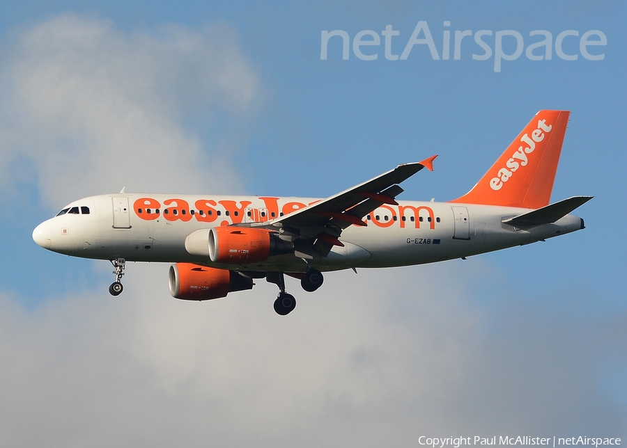 easyJet Airbus A319-111 (G-EZAB) | Photo 127591