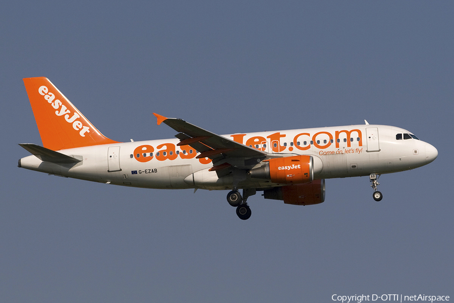 easyJet Airbus A319-111 (G-EZAB) | Photo 274367