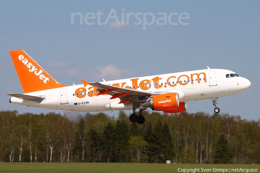 easyJet Airbus A319-111 (G-EZAB) | Photo 25927