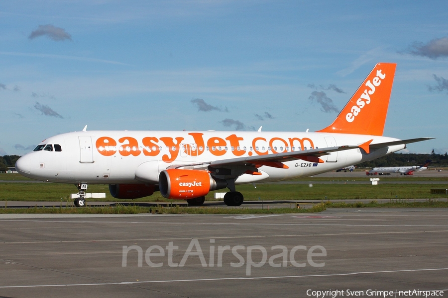easyJet Airbus A319-111 (G-EZAB) | Photo 31882