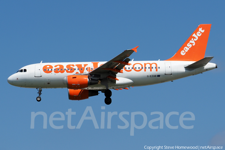 easyJet Airbus A319-111 (G-EZAB) | Photo 174563