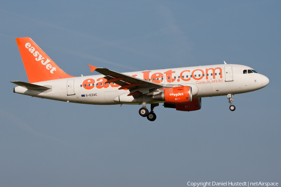 easyJet Airbus A319-111 (G-EZAC) | Photo 658809