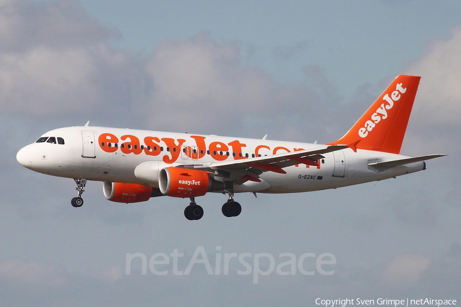 easyJet Airbus A319-111 (G-EZAC) | Photo 69559