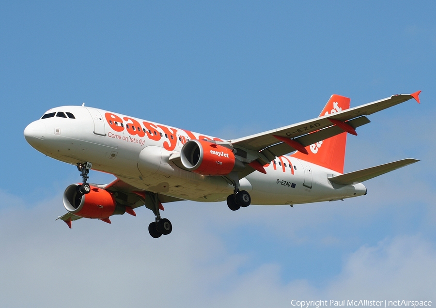 easyJet Airbus A319-111 (G-EZAD) | Photo 8889