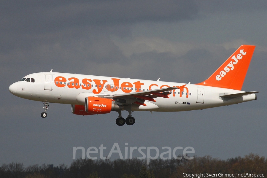 easyJet Airbus A319-111 (G-EZAD) | Photo 73809
