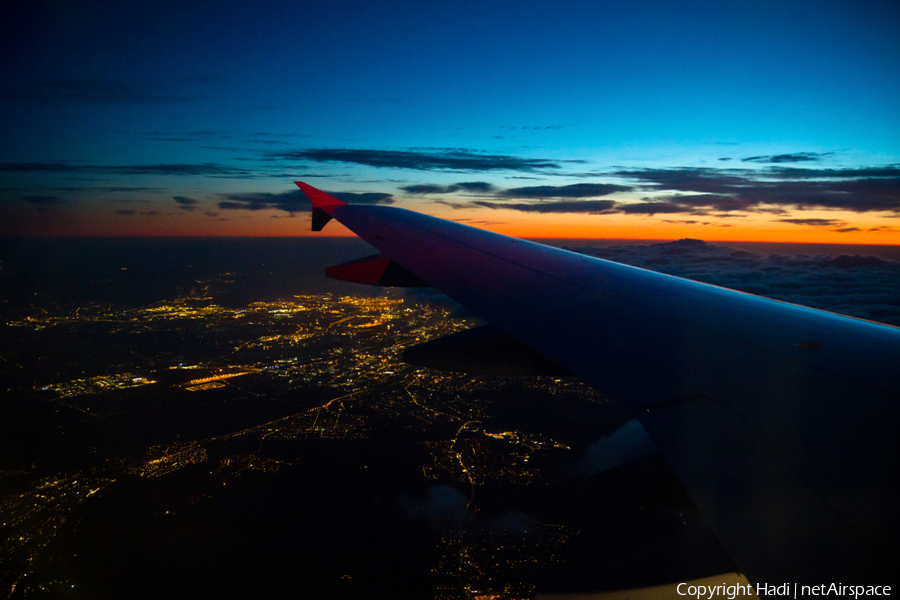 easyJet Airbus A319-111 (G-EZAF) | Photo 75709