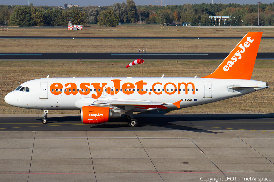 easyJet Airbus A319-111 (G-EZAF) | Photo 270009