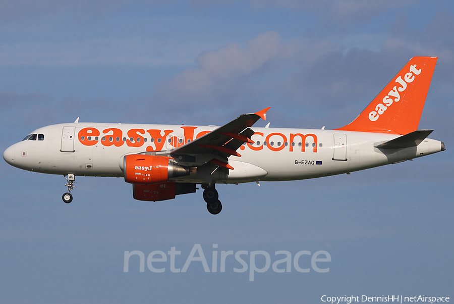 easyJet Airbus A319-111 (G-EZAG) | Photo 398730