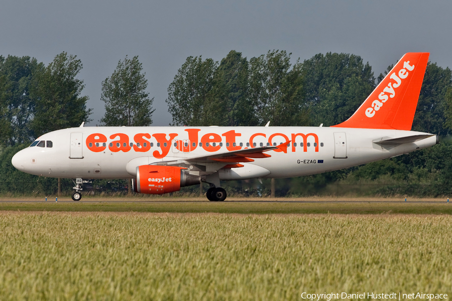 easyJet Airbus A319-111 (G-EZAG) | Photo 617933
