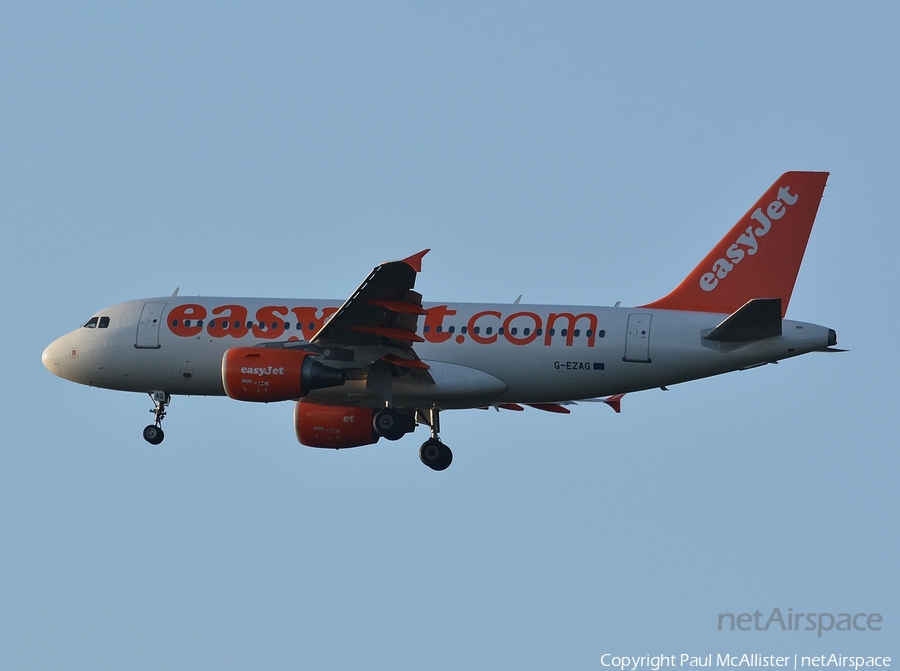 easyJet Airbus A319-111 (G-EZAG) | Photo 43971
