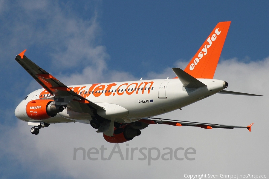 easyJet Airbus A319-111 (G-EZAG) | Photo 56125