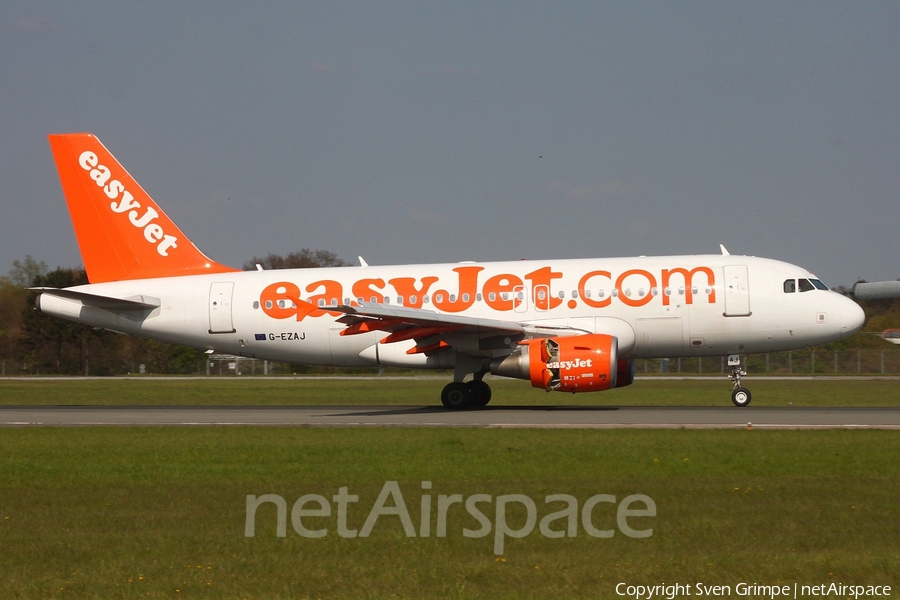 easyJet Airbus A319-111 (G-EZAJ) | Photo 107239