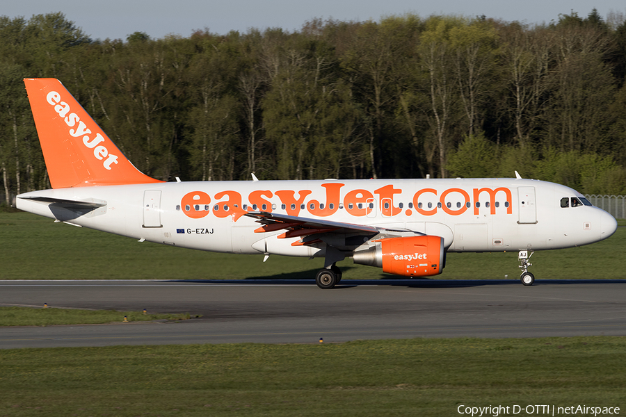easyJet Airbus A319-111 (G-EZAJ) | Photo 554375