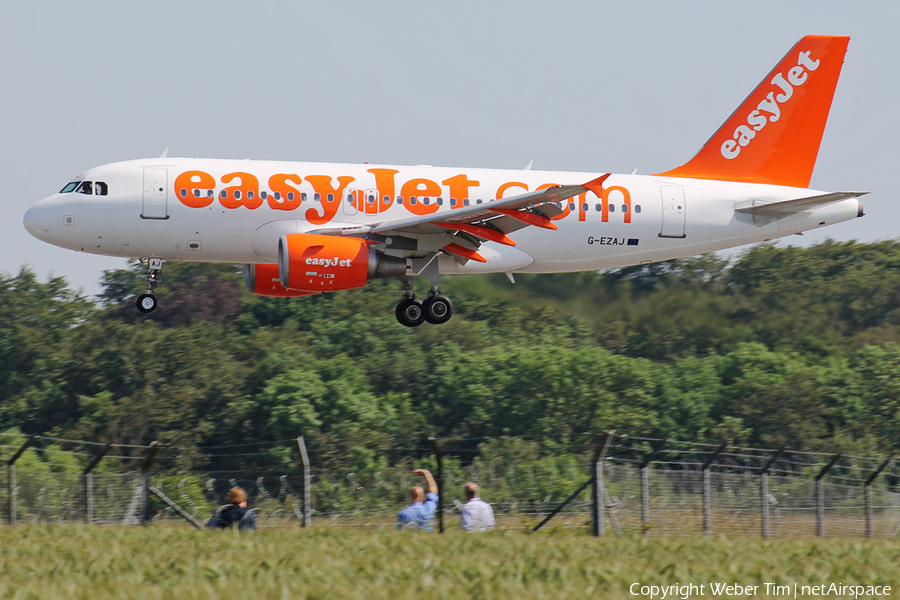 easyJet Airbus A319-111 (G-EZAJ) | Photo 104358