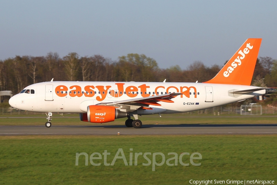 easyJet Airbus A319-111 (G-EZAK) | Photo 155097