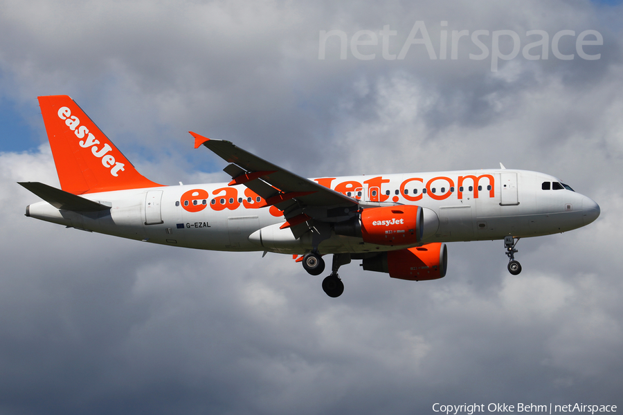 easyJet Airbus A319-111 (G-EZAL) | Photo 86271