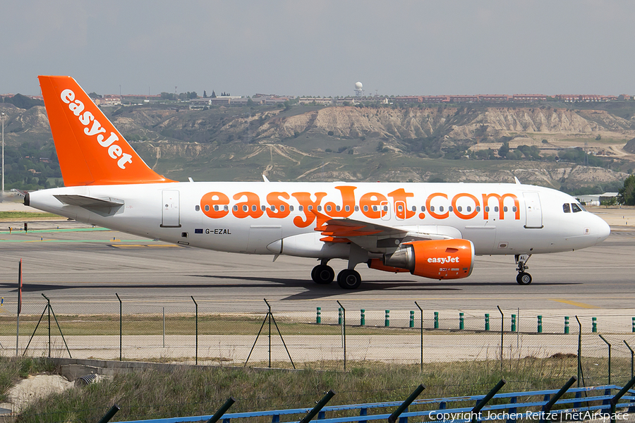 easyJet Airbus A319-111 (G-EZAL) | Photo 46910