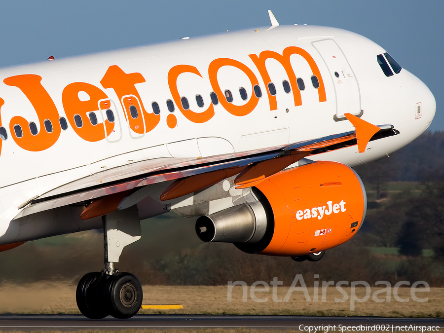 easyJet Airbus A319-111 (G-EZAM) | Photo 24591