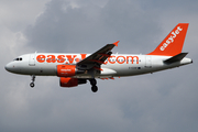 easyJet Airbus A319-111 (G-EZAP) at  London - Gatwick, United Kingdom