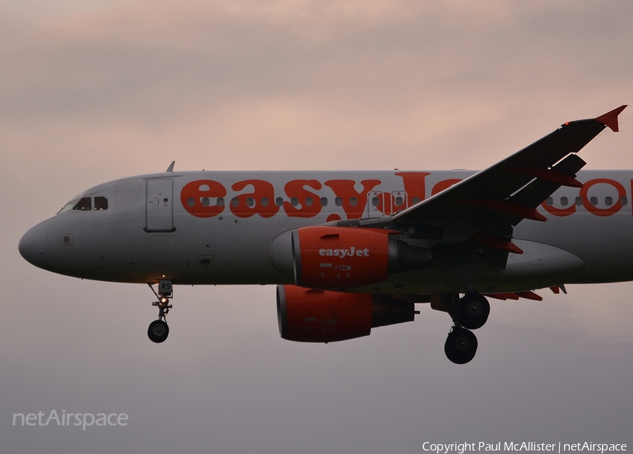 easyJet Airbus A319-111 (G-EZAS) | Photo 77056