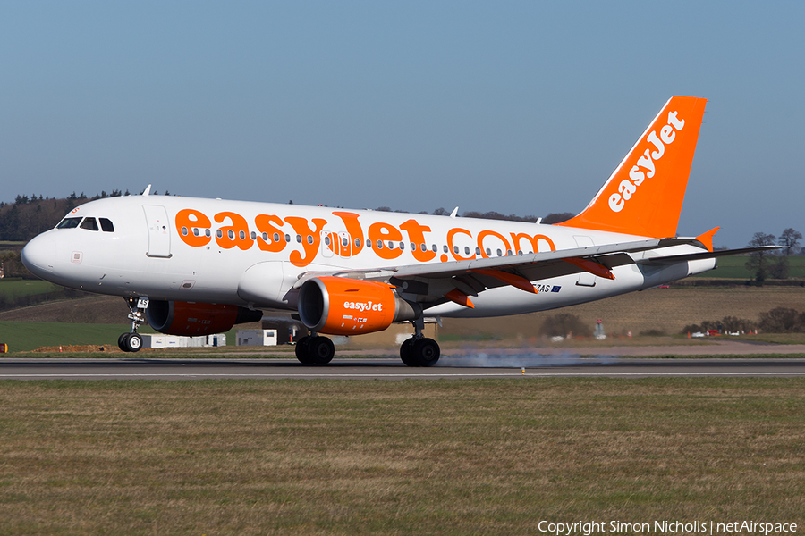 easyJet Airbus A319-111 (G-EZAS) | Photo 48179