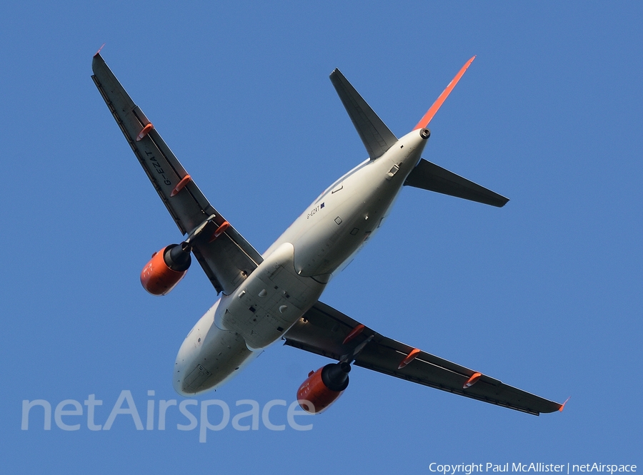 easyJet Airbus A319-111 (G-EZAT) | Photo 161895