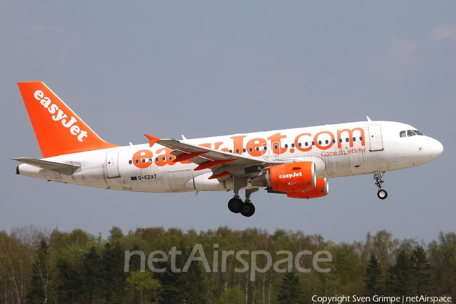 easyJet Airbus A319-111 (G-EZAT) | Photo 25814