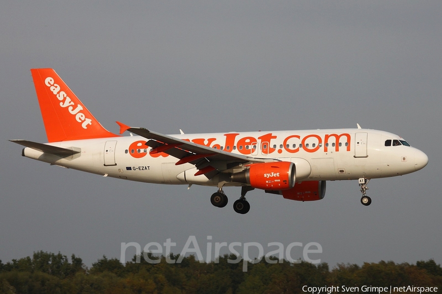 easyJet Airbus A319-111 (G-EZAT) | Photo 88451