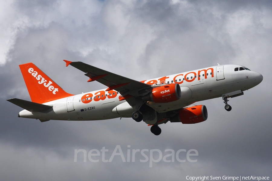 easyJet Airbus A319-111 (G-EZAU) | Photo 106300