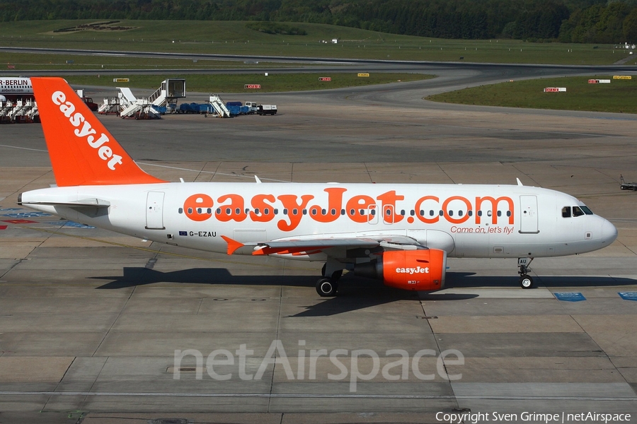 easyJet Airbus A319-111 (G-EZAU) | Photo 16169