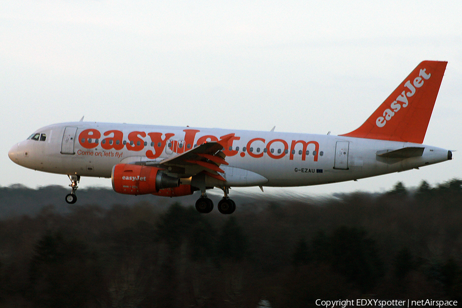 easyJet Airbus A319-111 (G-EZAU) | Photo 293236